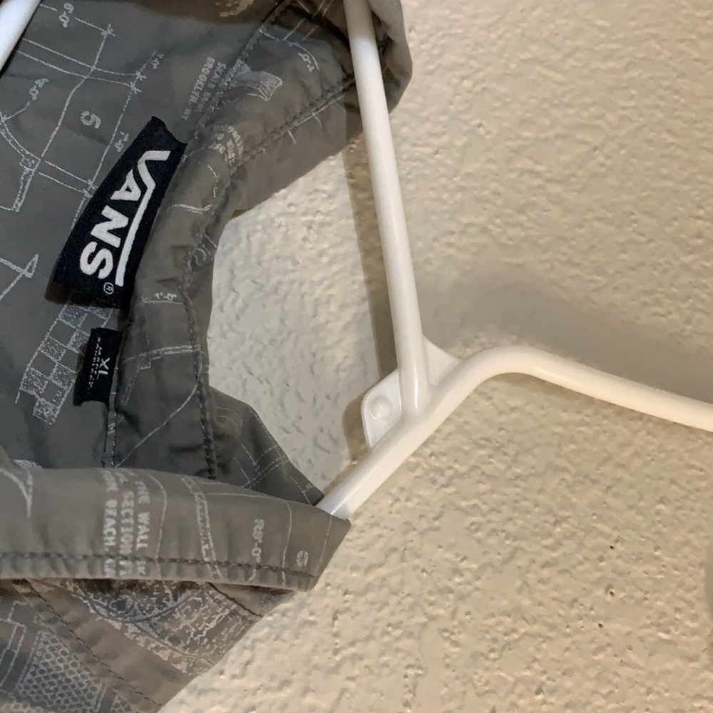 Vans button down - Picture 3 of 3
